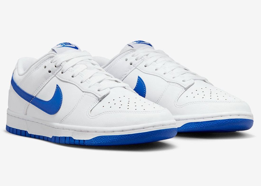 Nike Dunk Low "Hyper Royal"