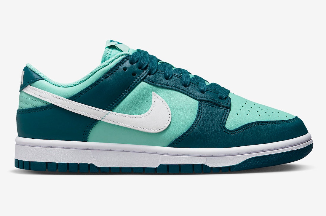 Nike Dunk Low "Geode Teal"