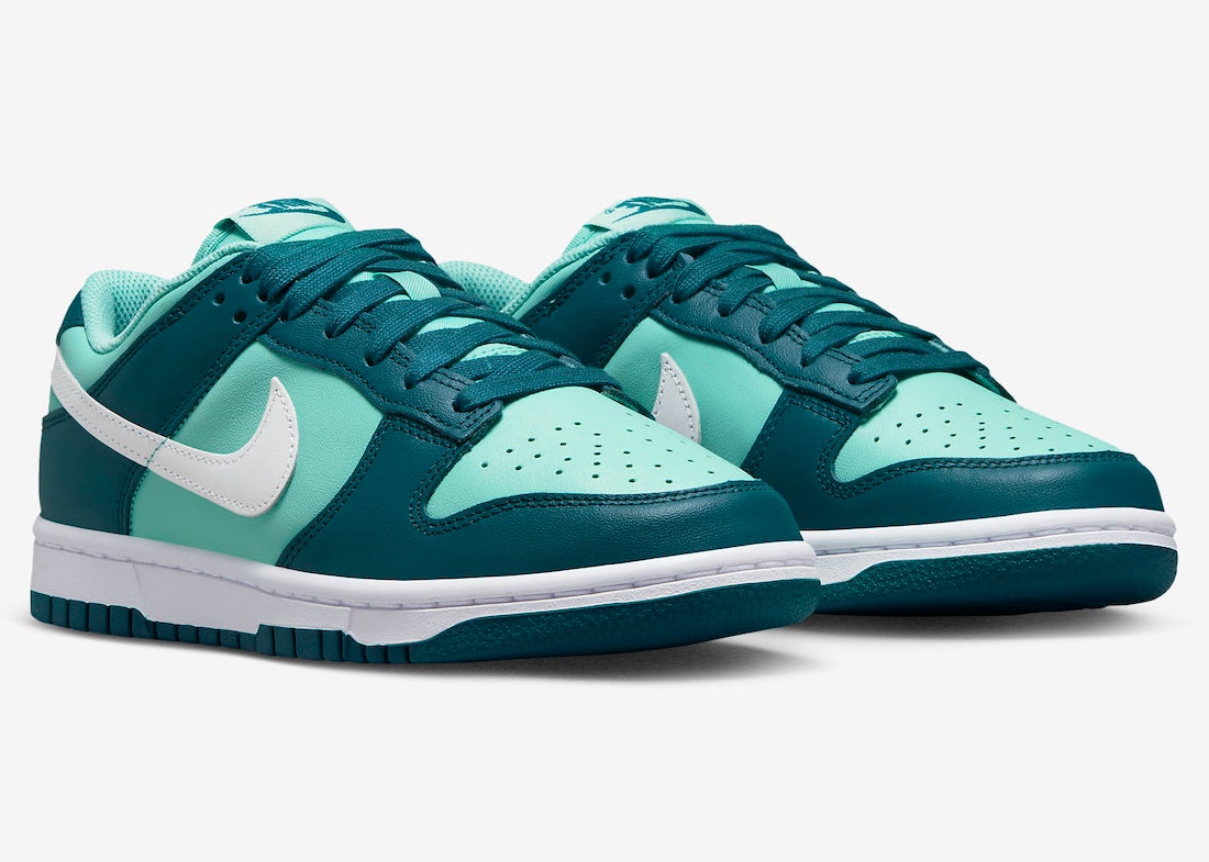Nike Dunk Low "Geode Teal"