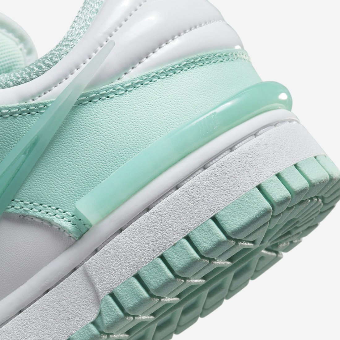 Nike Dunk Low Twist "Jade Ice"