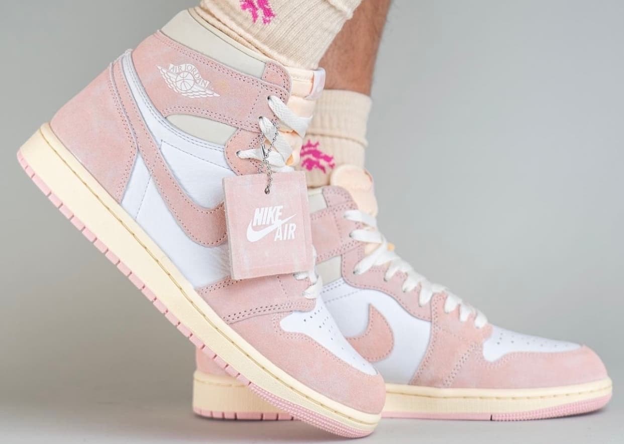 Air Jordan 1 High OG "Washed Pink" 