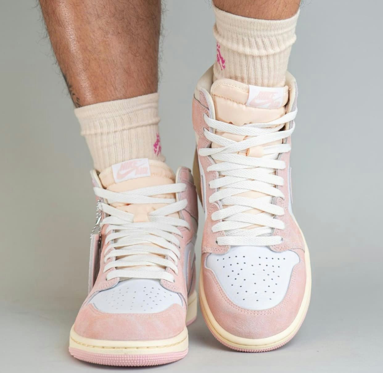 Air Jordan 1 High OG "Washed Pink" 