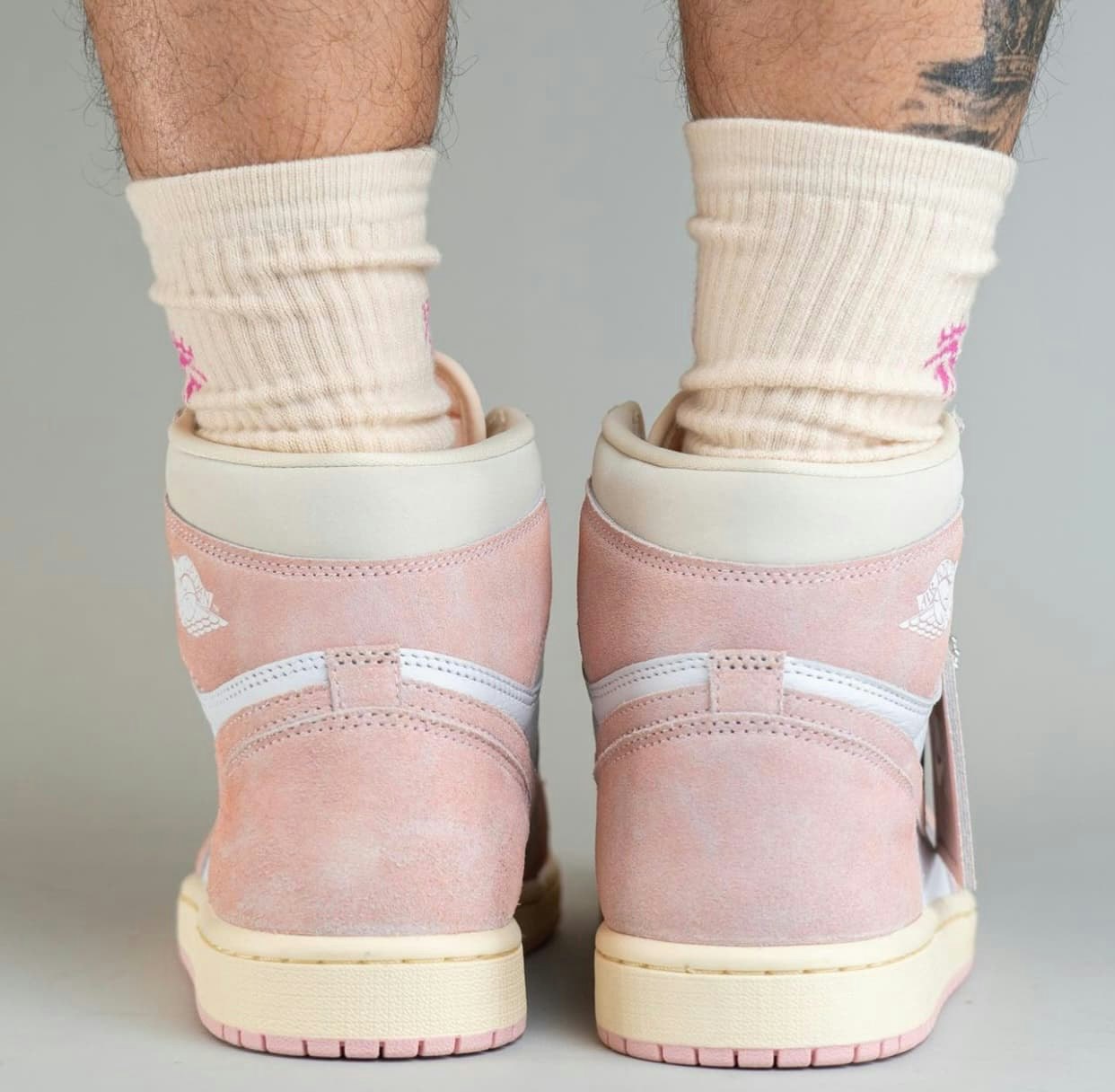 Air Jordan 1 High OG "Washed Pink" 