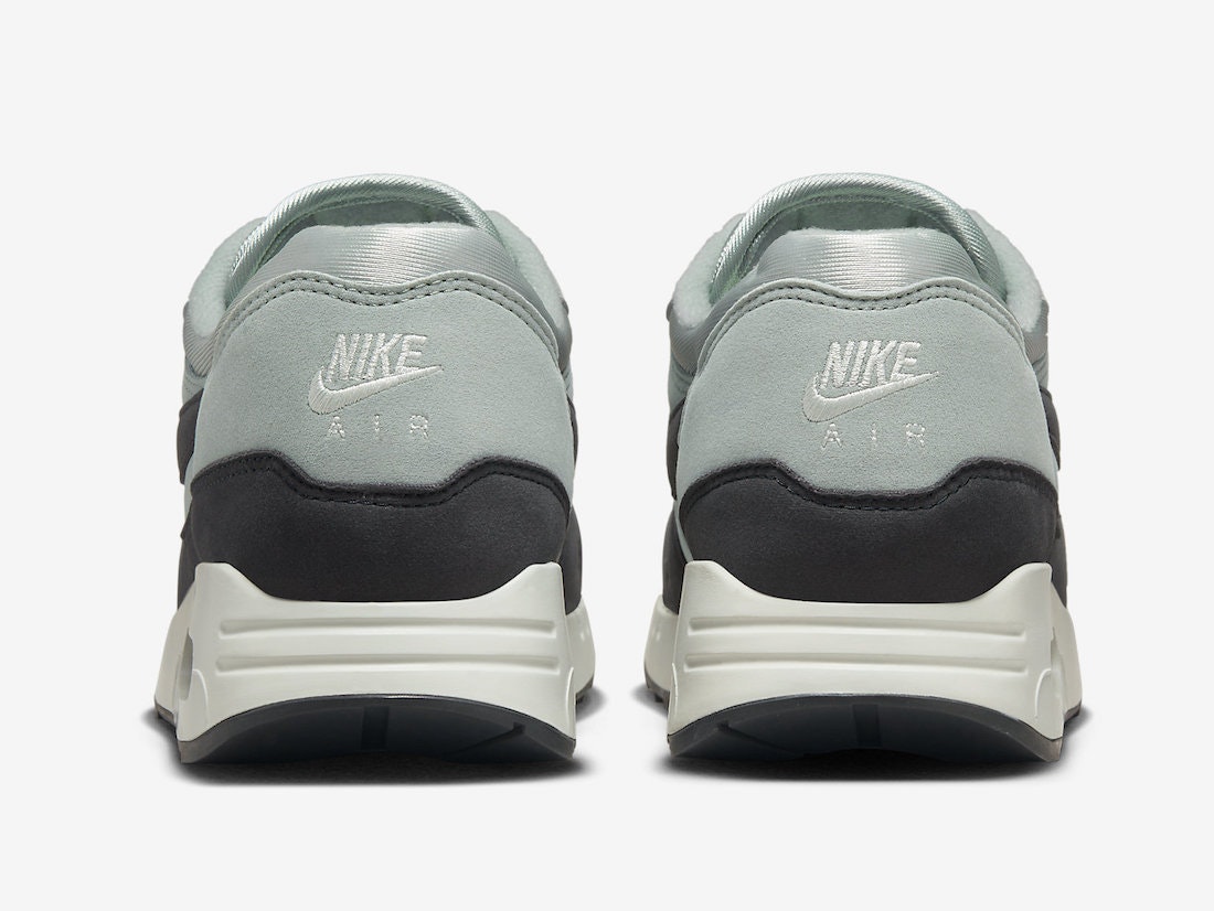 Nike Air Max 1 ’86 "Light Silver"