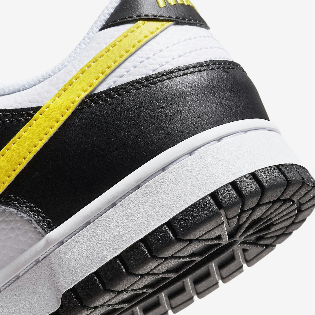 Nike Dunk Low "Yellow Panda"