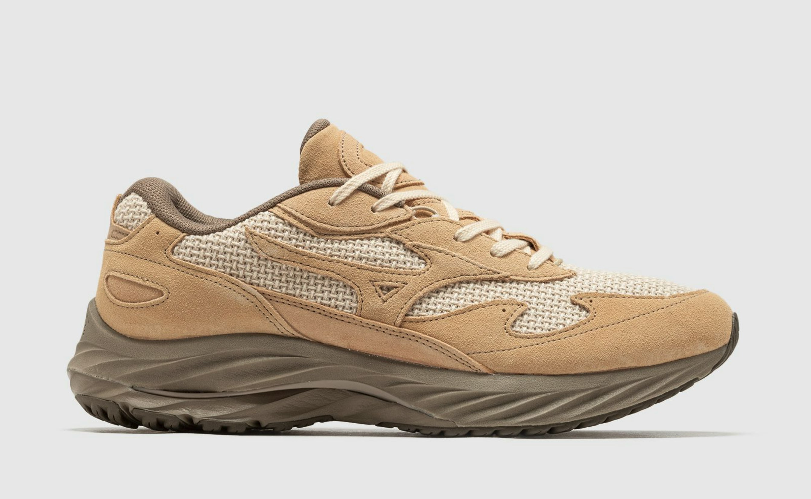 BEAMS x Mizuno Wave Rider Beta "Mojave Desert"