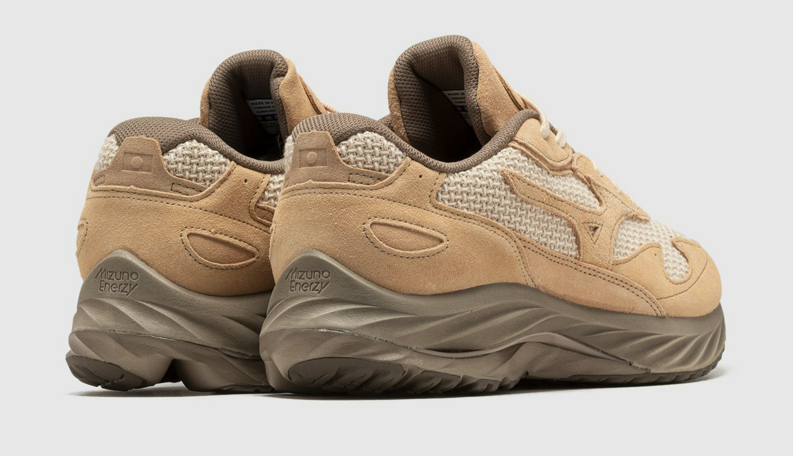 BEAMS x Mizuno Wave Rider Beta "Mojave Desert"