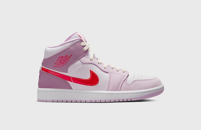 Air Jordan 1 Mid "Valentine’s Day"