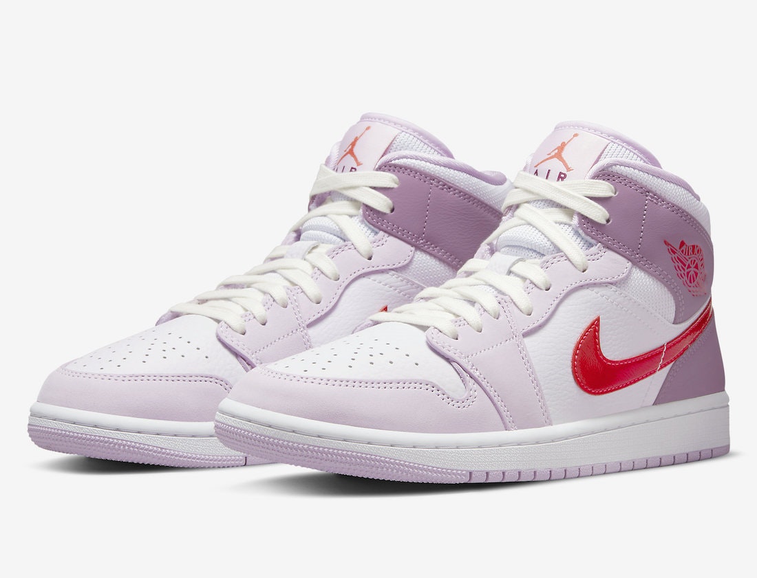 Air Jordan 1 Mid "Valentine’s Day"