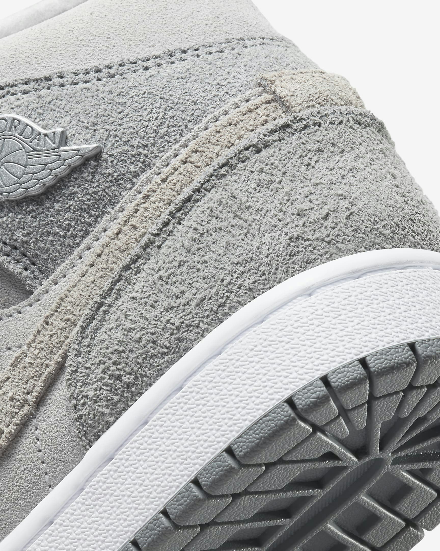 Air Jordan 1 Mid SE "College Grey"  