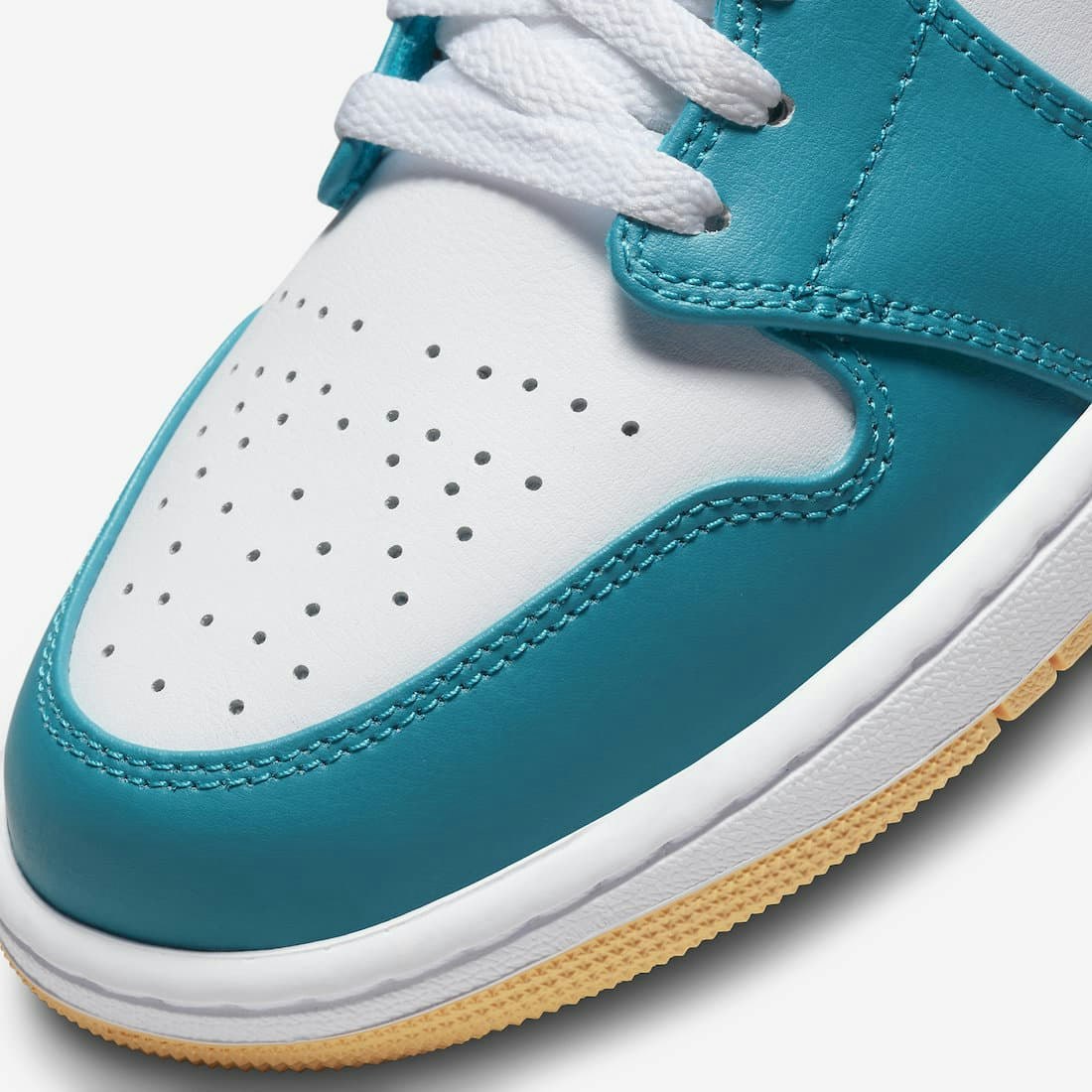 Air Jordan 1 Mid "Aquatone"