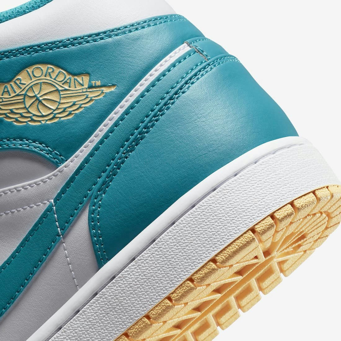 Air Jordan 1 Mid "Aquatone"