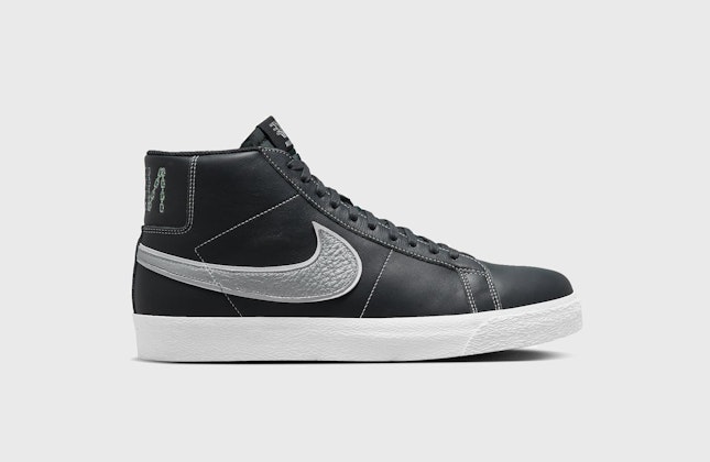 Mason Silva x Nike SB Zoom Blazer Mid "Dark Obsidian" Mason Silva x Nike SB Zoom Blazer Mid "Dark Obsidian"