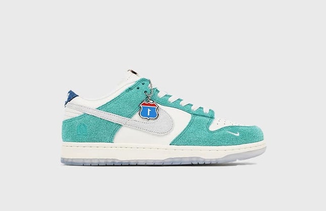 Kasina x Nike Dunk Low “Road Sign”