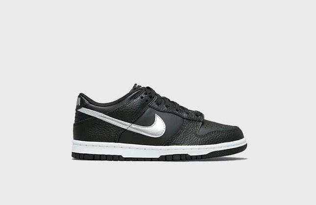Nike Dunk Low GS “Black/Silver”
