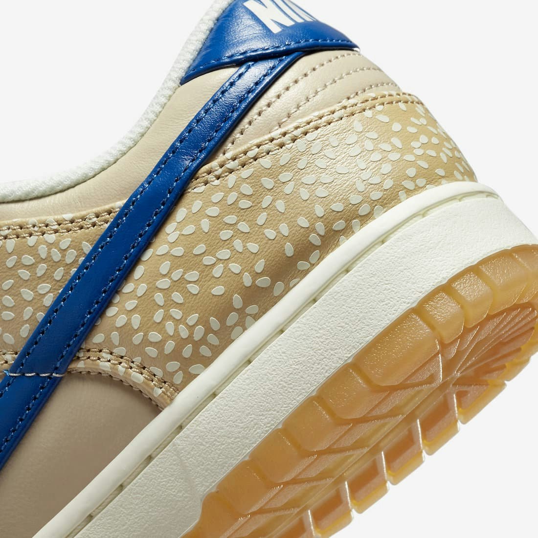 Nike Dunk Low "Sesame"