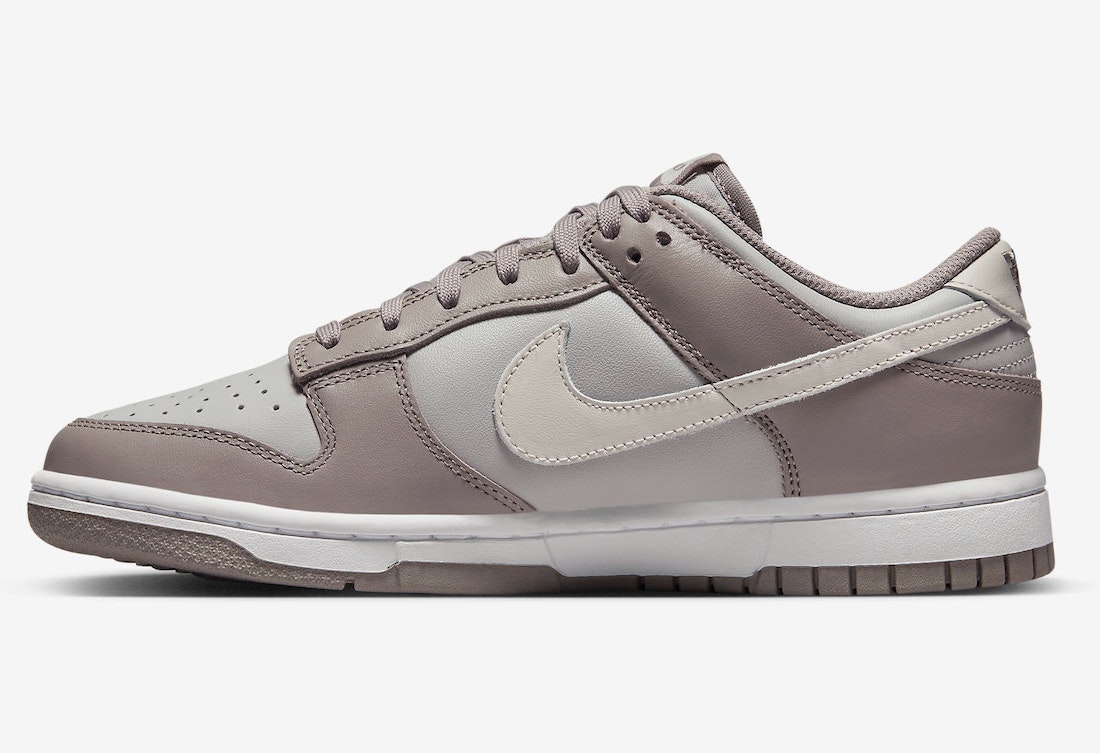 Nike Dunk Low "Light Brown"