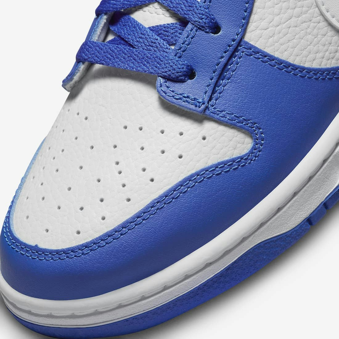 Nike Dunk Low "Kentucky Alternate"