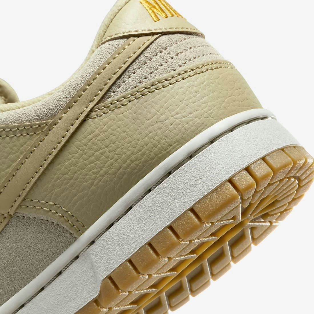 Nike Dunk Low "Tan Suede"