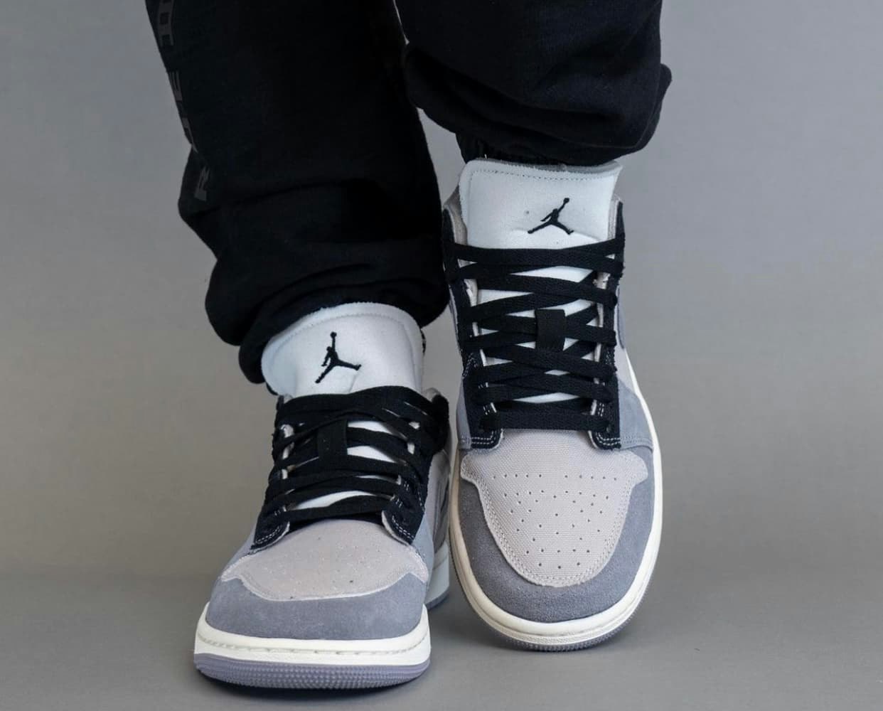 Air Jordan 1 Low Craft “Cement Grey”