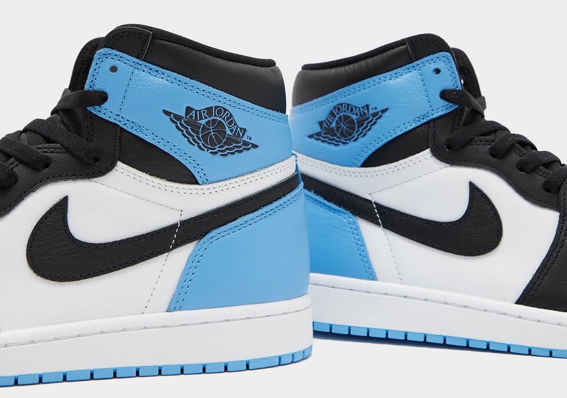 Air Jordan 1 Retro High OG "UNC Toe"