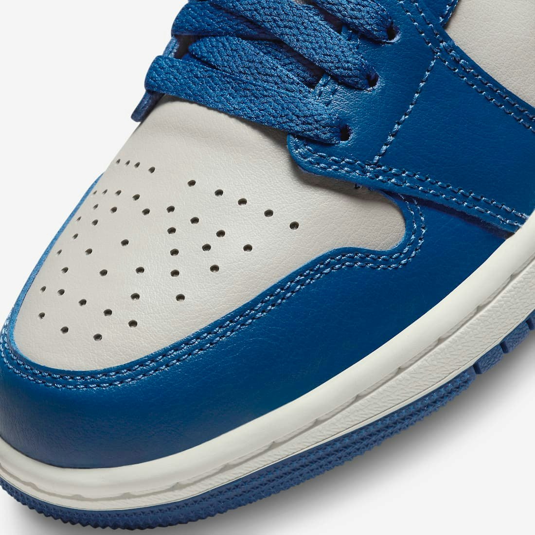 Air Jordan 1 Low “Georgetown”