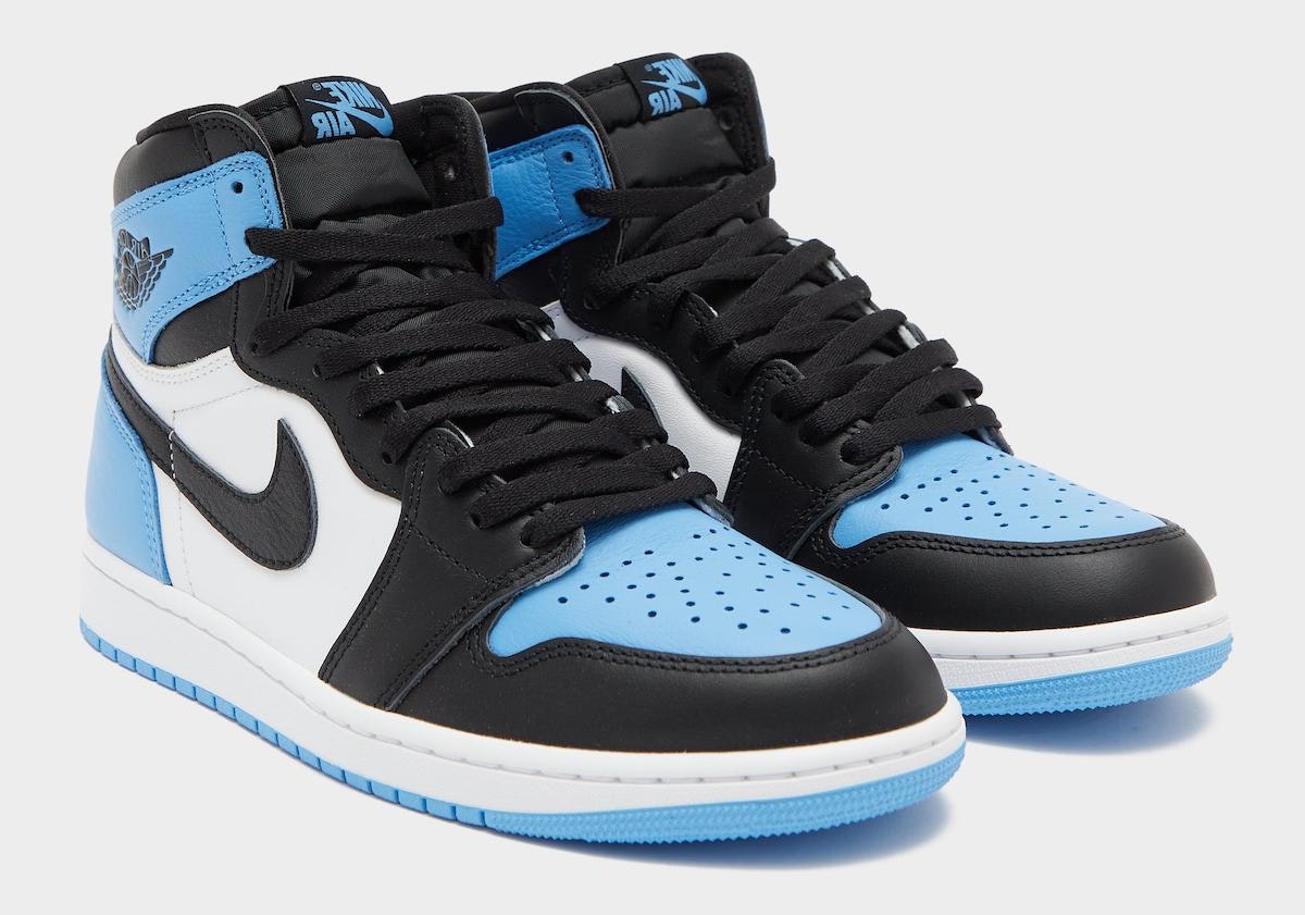 Air Jordan 1 High OG "UNC Toe"