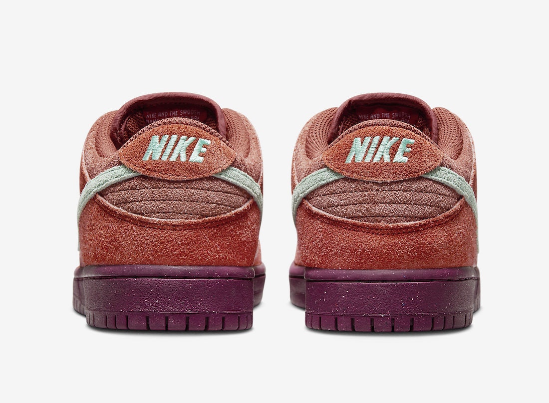 Nike SB Dunk Low "Mystic Red"