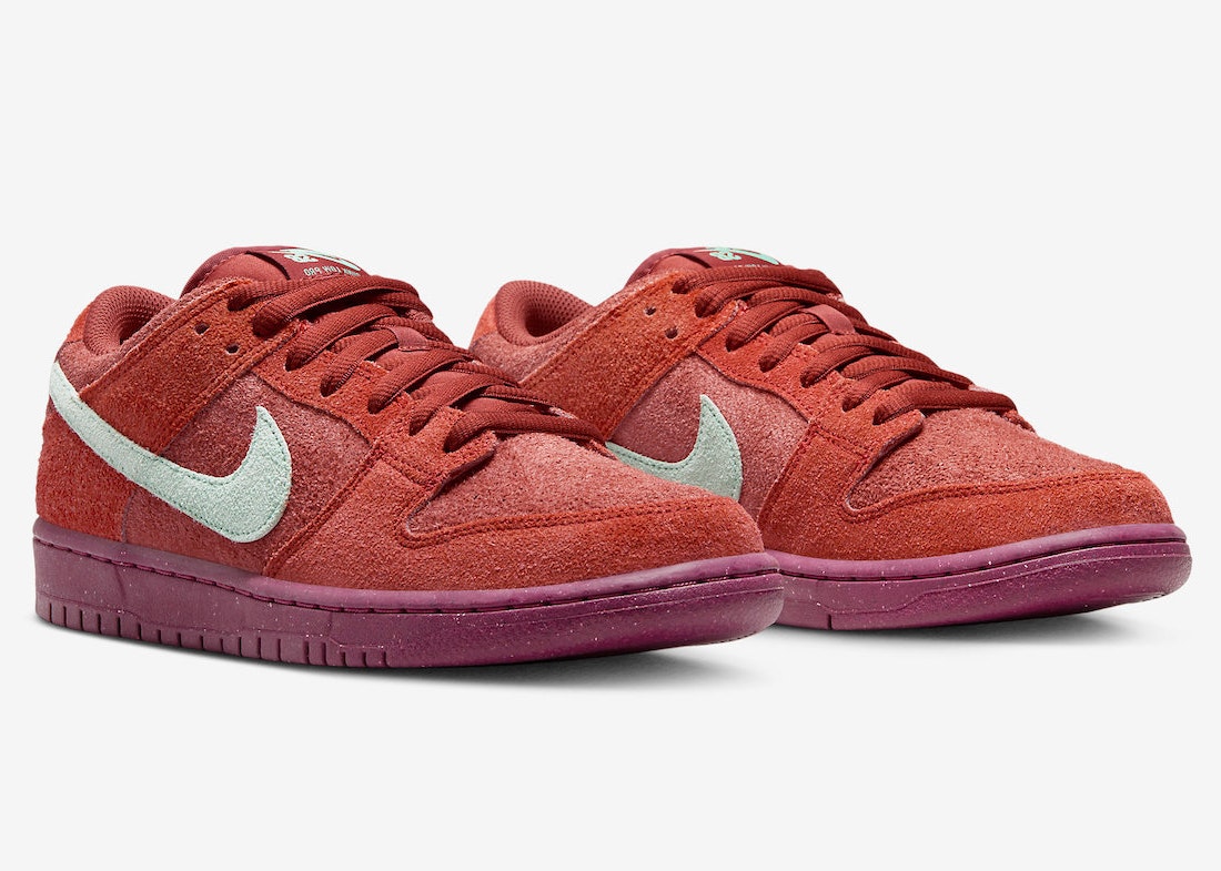 Nike SB Dunk Low "Mystic Red"