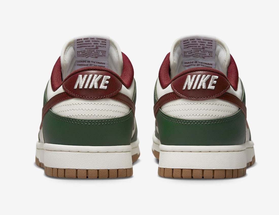 Nike Dunk Low "Gorge Green"