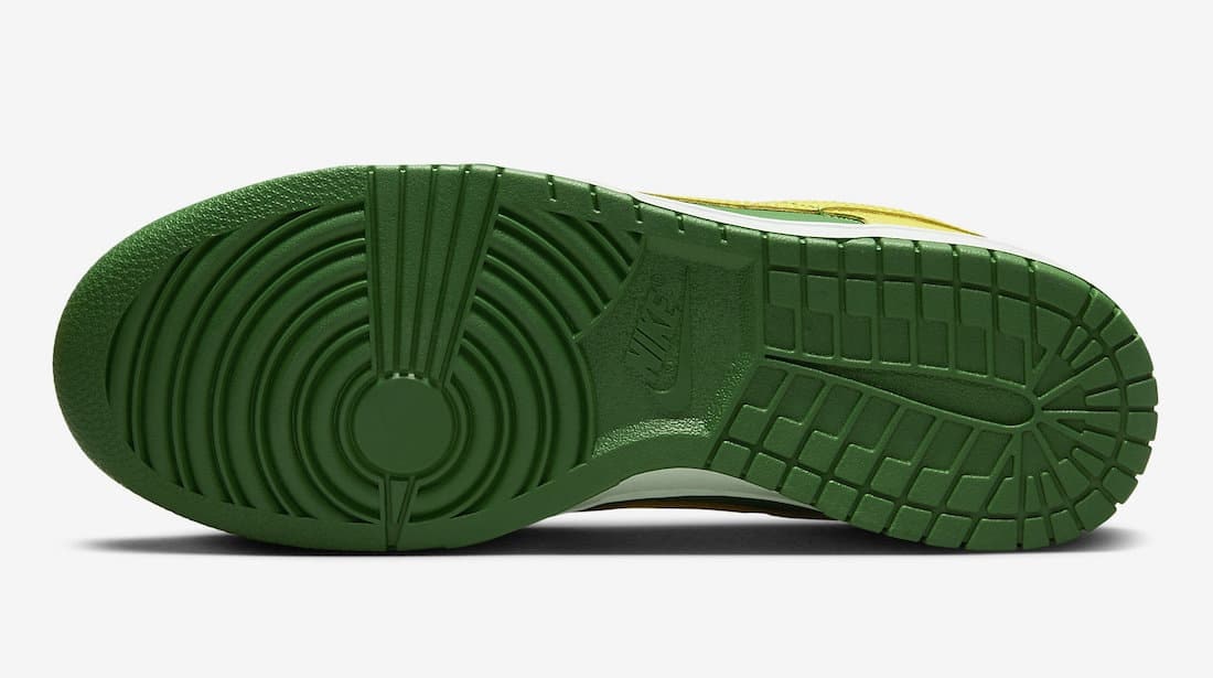 Nike Dunk Low "Reverse Brazil"