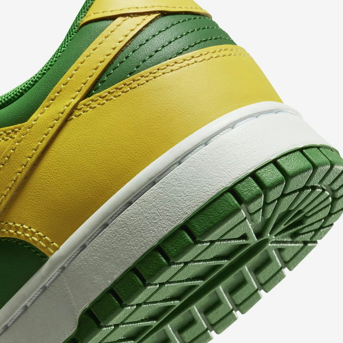 Nike Dunk Low "Reverse Brazil"