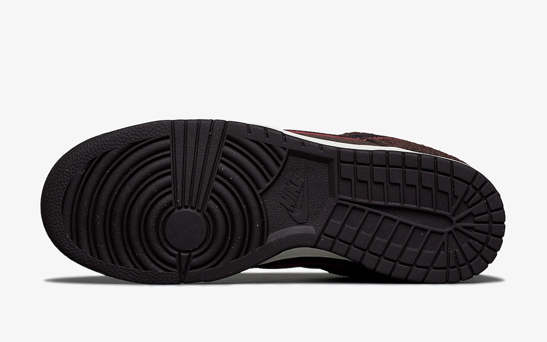 Nike Dunk Low "Baroque Brown"