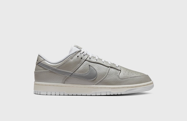 Nike Dunk Low "Metallic Silver"