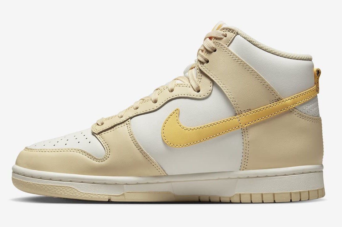 Nike Dunk High "Pale Vanilla"