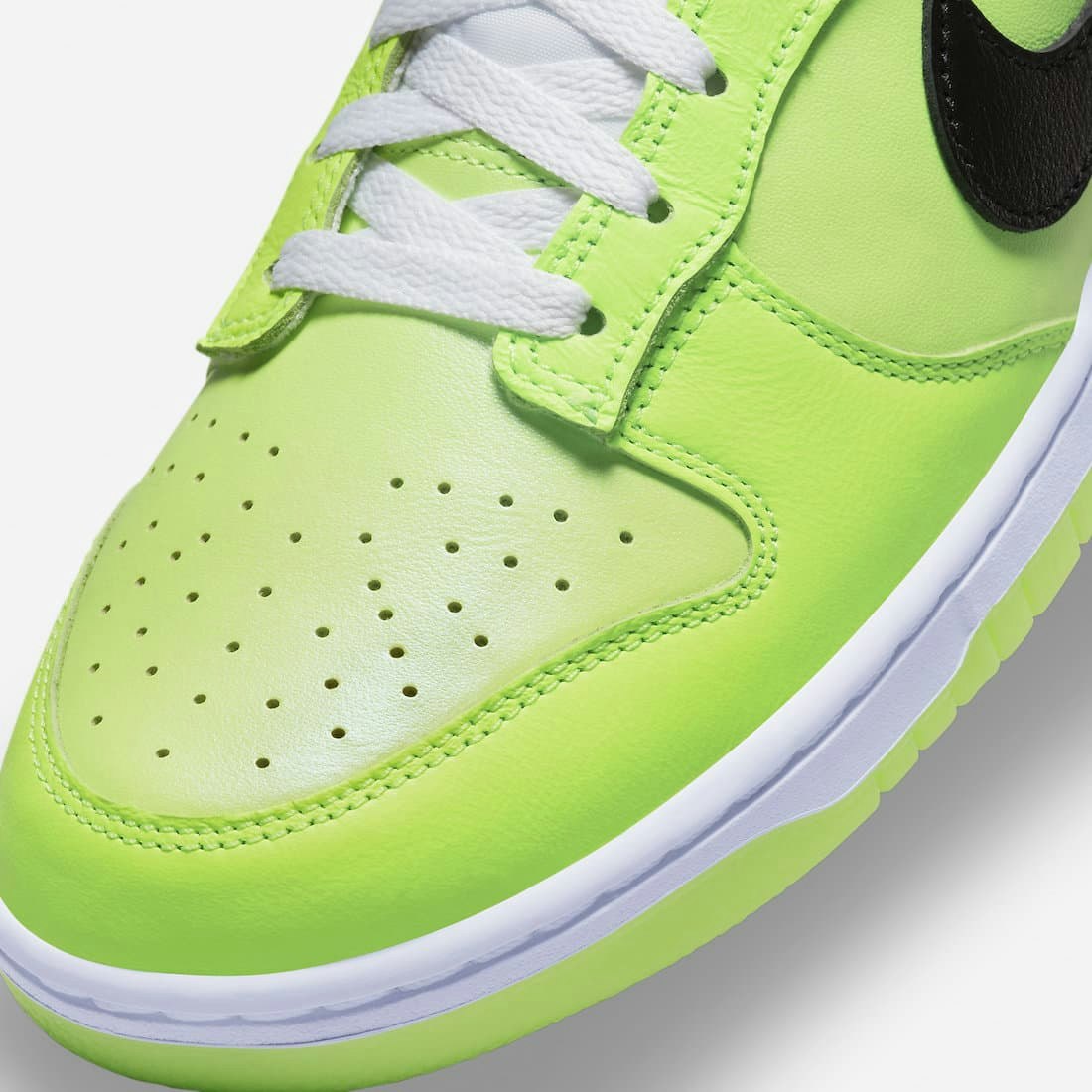Nike Dunk Low "Glow in the Dark"