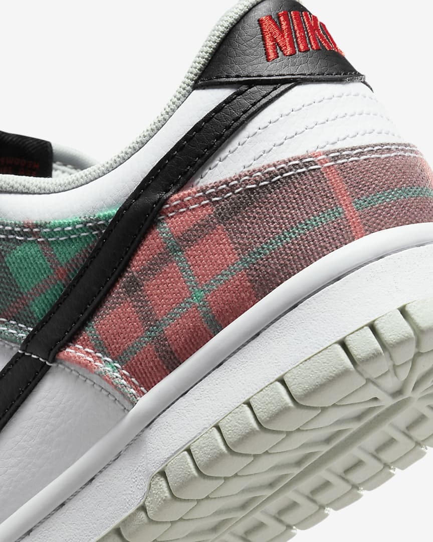 Nike Dunk Low GS "Tartan Plaid" 