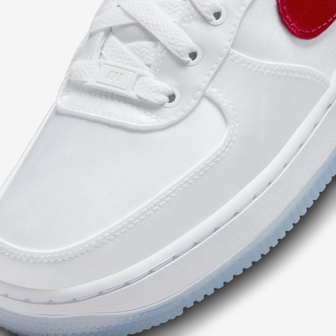 Nike Air Force 1 Low ESS SNKR "Satin White/Red"