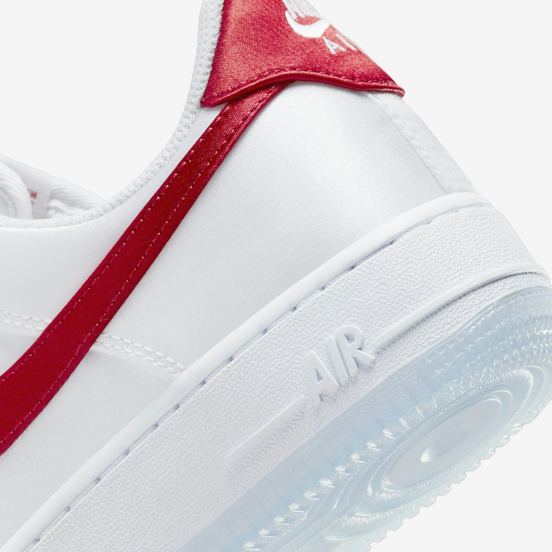 Nike Air Force 1 Low ESS SNKR "Satin White/Red"