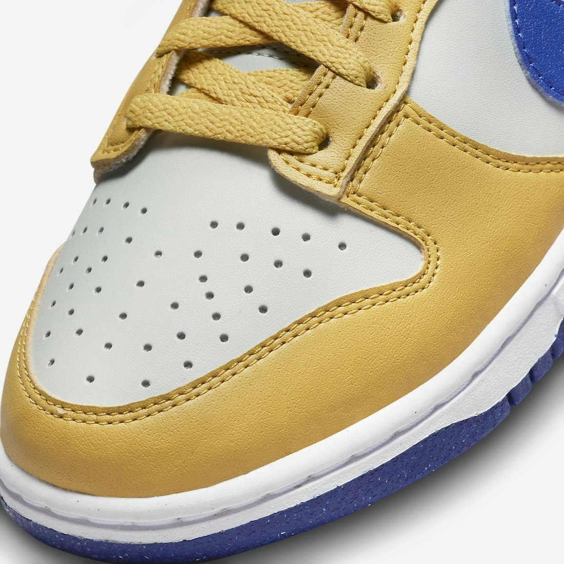 Nike Dunk Low Next Nature "Wheat Gold"