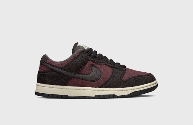 Nike Dunk Low "Fleece" (Red)