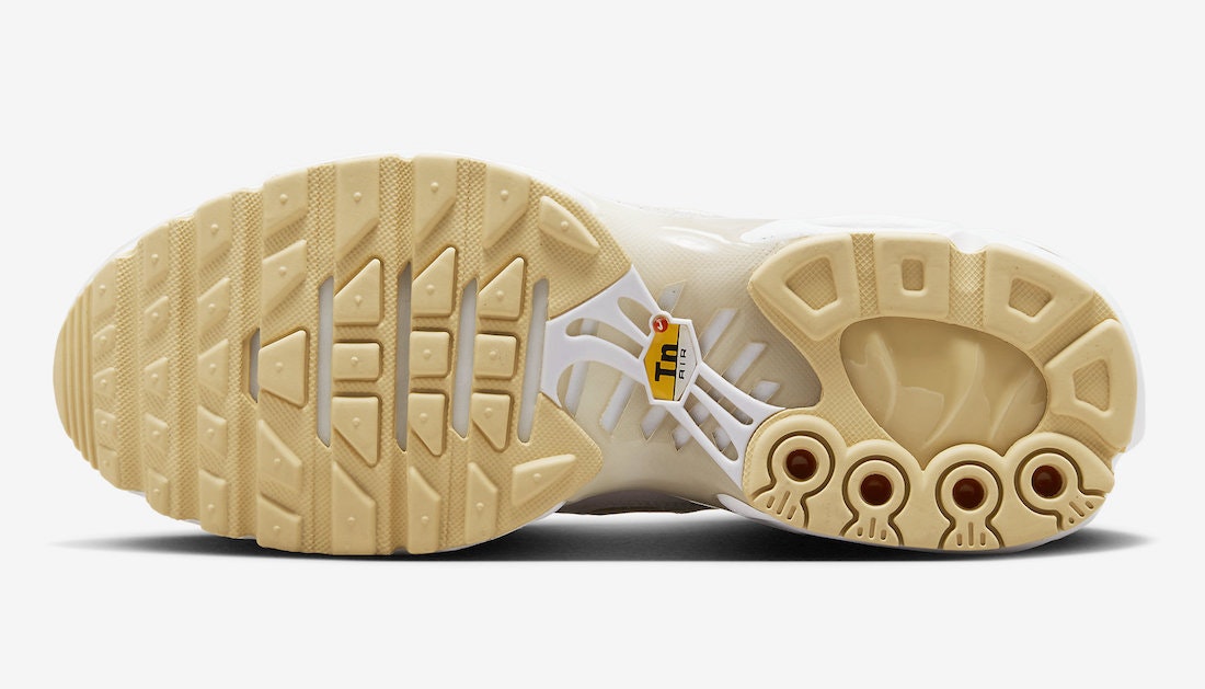 Nike Air Max Plus PRM "Sand Drift"