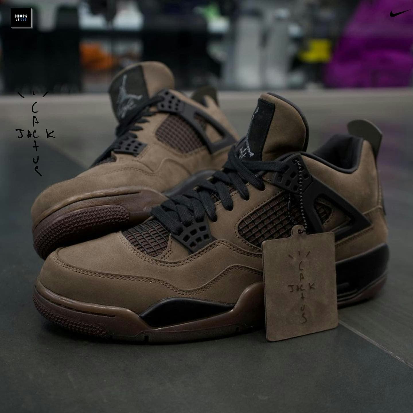 Travis Scott x Air Jordan 4 "Dark Mocha"