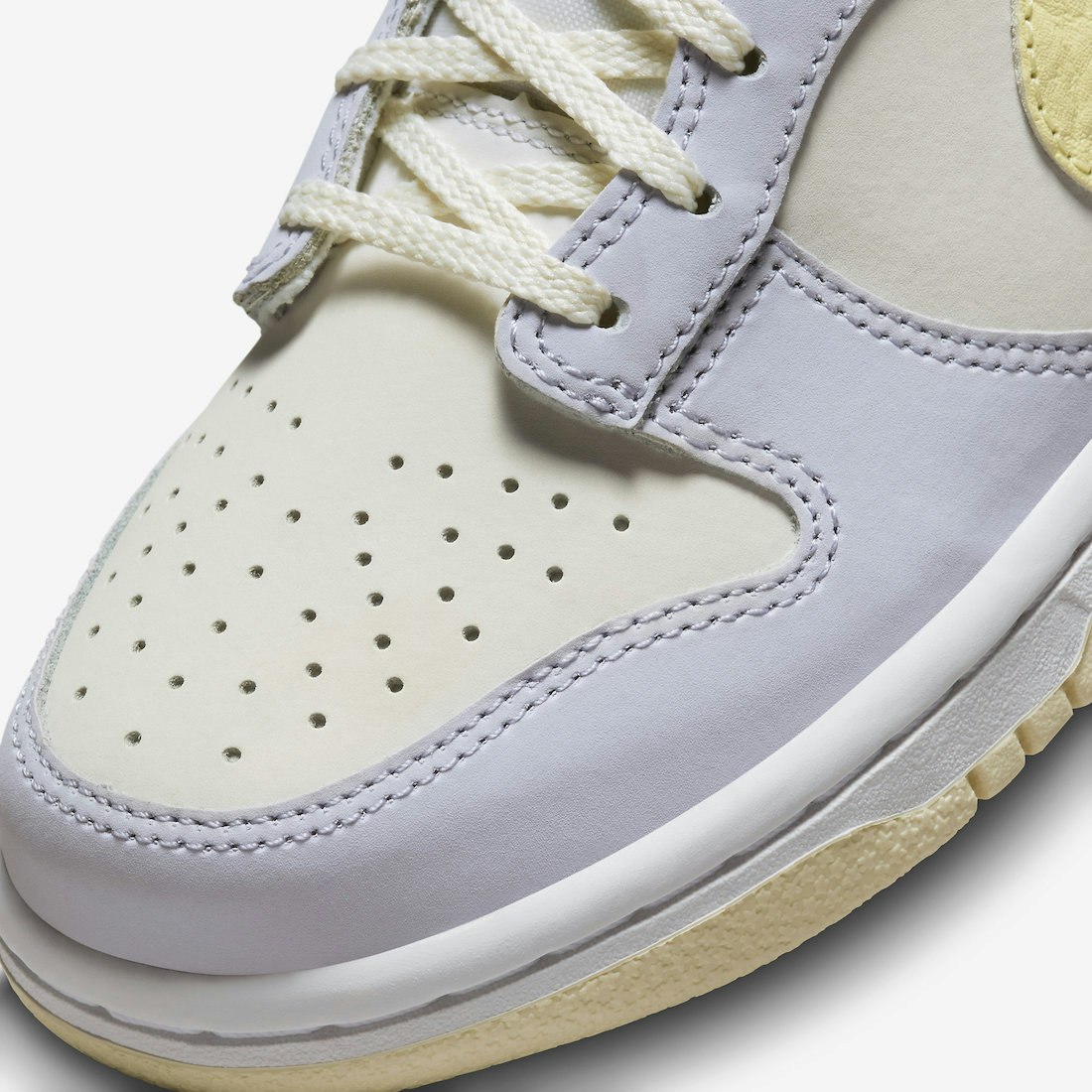 Nike Dunk Low GS "Easter"