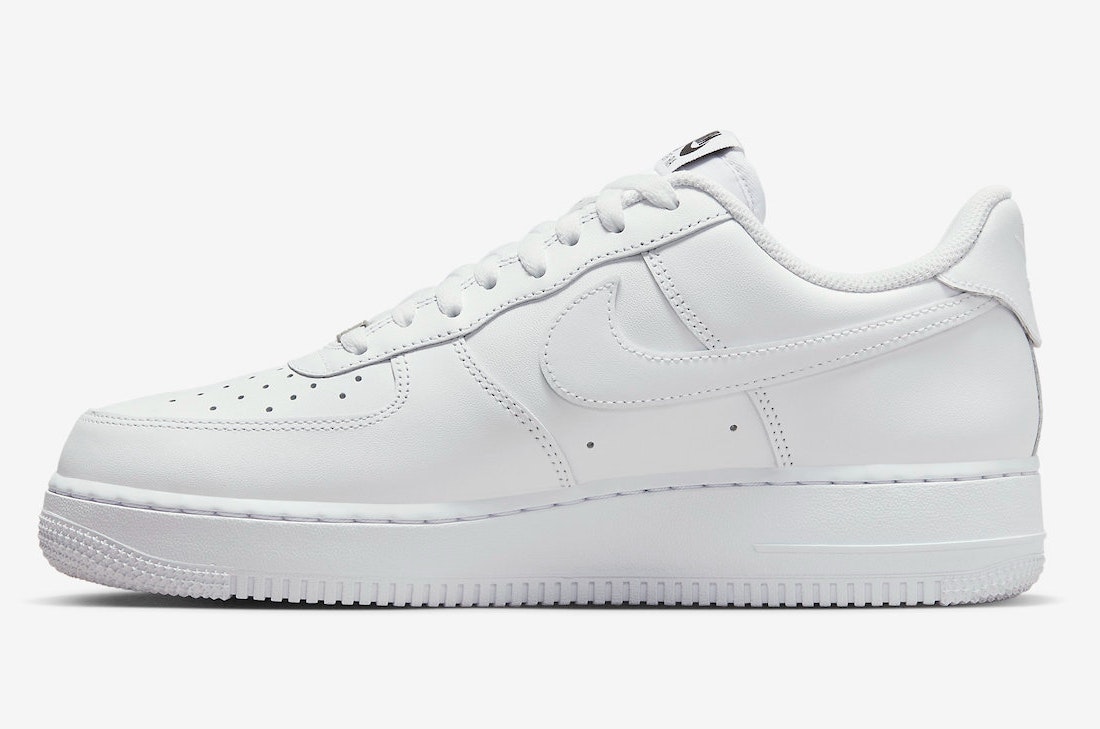 Nike Air Force 1 Low FlyEase "Triple White"