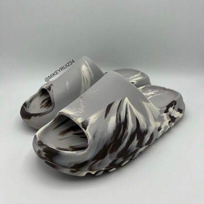 adidas Yeezy Slide "MX Black" 