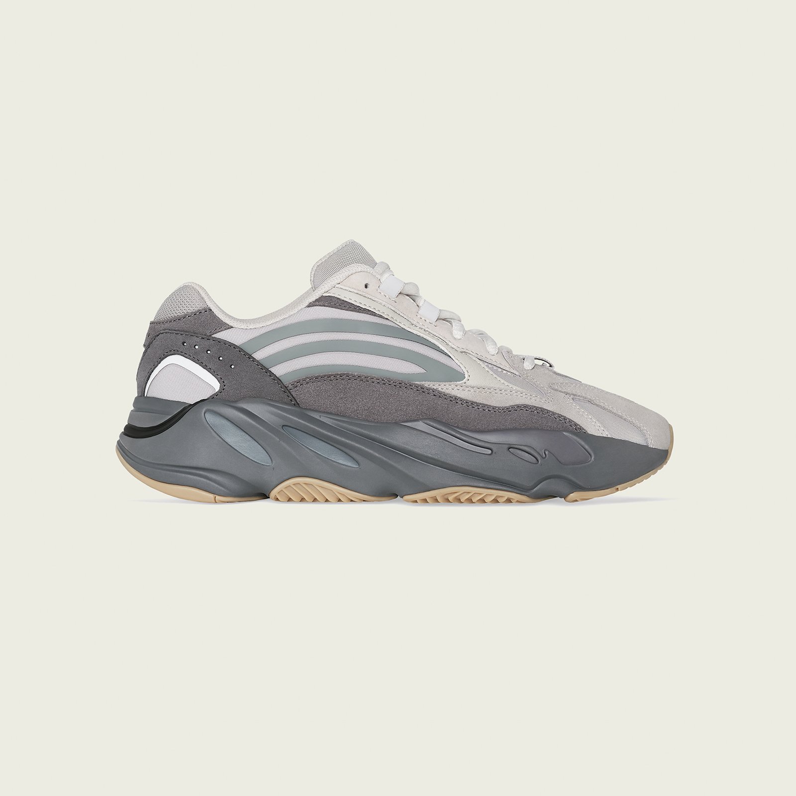 Sns yeezy raffle hotsell
