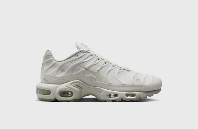 A Cold Wall x Nike Air Max Plus "Stone" A Cold Wall x Nike Air Max Plus "Stone"