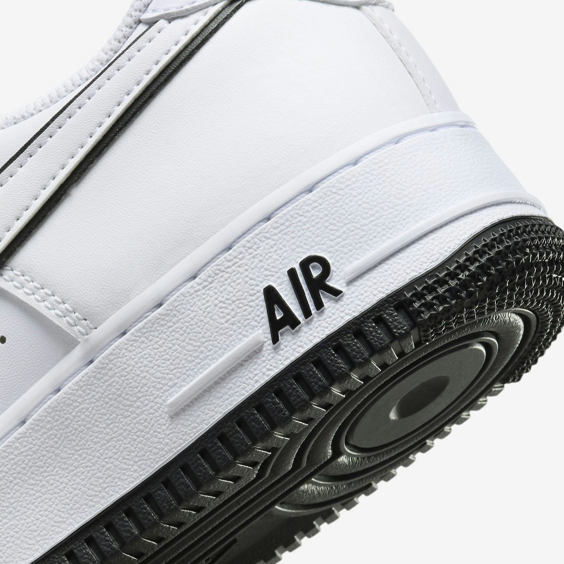 Nike Air Force 1 Low "Black/White"