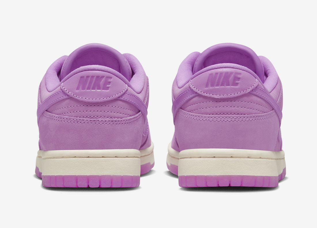 Nike Dunk Low "University Pink"